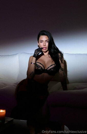 luchiexclusive Nude Leaks Photo 25