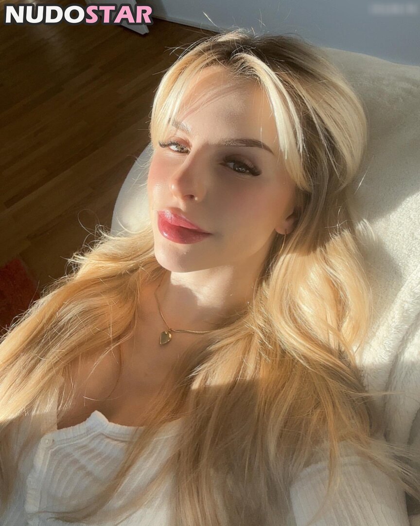 Lucia Leona Nude Leaks Photo 15 - NudoStar