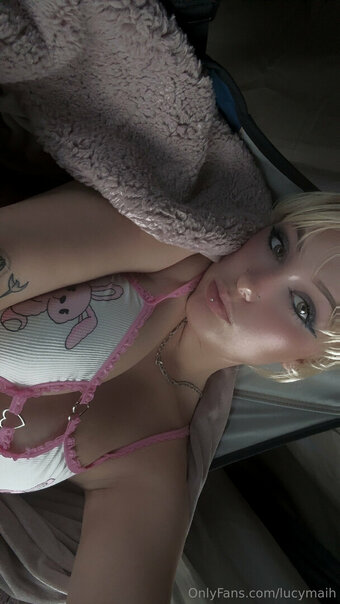 lucy2evil Nude Leaks Photo 10