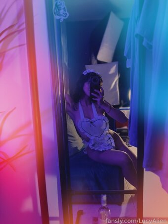 LucyAlien / lucyallenx Nude Leaks OnlyFans Photo 2