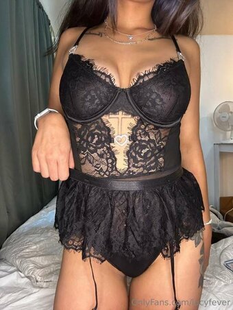 Lucyfever / lucyfever_ Nude Leaks OnlyFans Photo 7