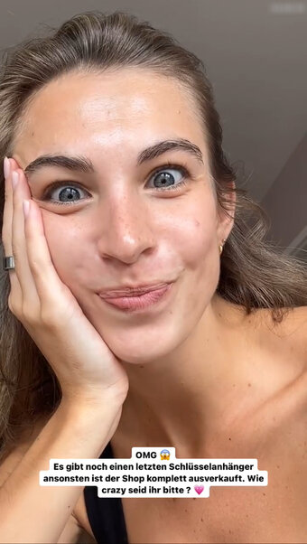 Luisasmiling Nude Leaks Photo 28