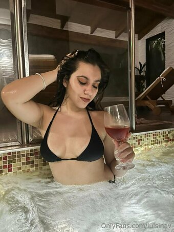 luisinav Nude Leaks Photo 2