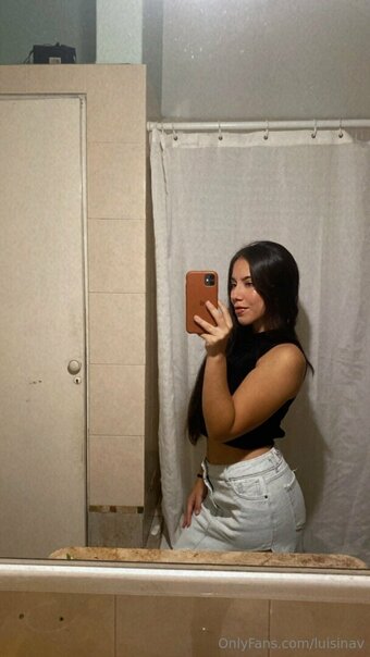 luisinav Nude Leaks Photo 16