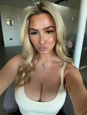 lulasmoothie / Lula / Lulaissy / https: / lulaissilly Nude Leaks Photo 16