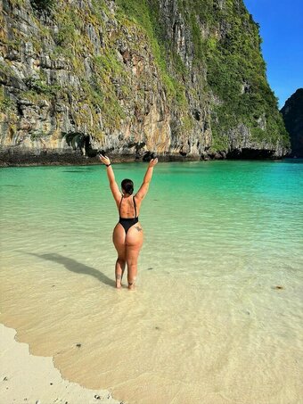 luvbyte99 / doinglifewithliv Nude Leaks Photo 6