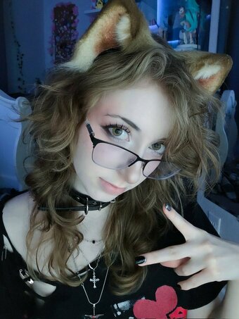 Luvless Kitty Nude Leaks Photo 3