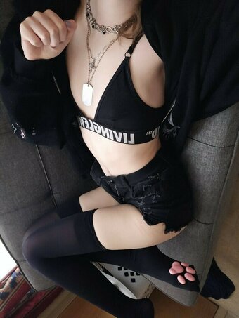 Luvlesskitty / https: Nude Leaks OnlyFans Photo 8