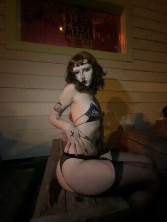 Luvzone / Luvelyscar Nude Leaks OnlyFans Photo 9