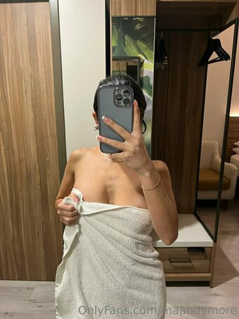 maandymore Nude Leaks Photo 27