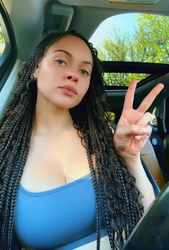 Macbethanie Nude Leaks Photo 12