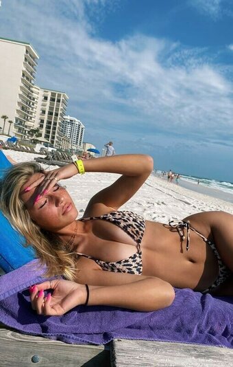 Maddy Dodd / doddlerrr / maddyydodd Nude Leaks OnlyFans Photo 1