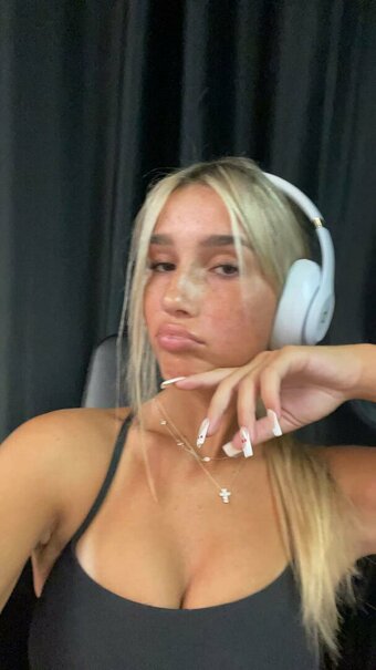 Maddy Dodd / doddlerrr / maddyydodd Nude Leaks OnlyFans Photo 27