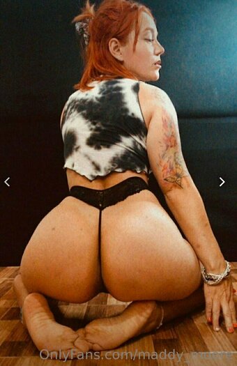 maddy_moore Nude Leaks Photo 16
