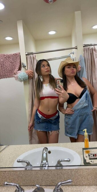 Madeline Eikamp / MadelineEikamp / hotpinkgirl23 Nude Leaks Photo 16
