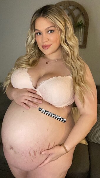 Madisonmoonsxo Nude Leaks Photo 10