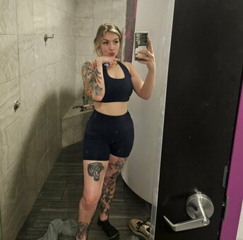 madithebaddie69 Nude Leaks Photo 5