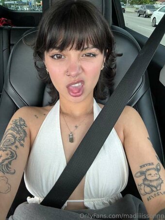 mads / https: / madiiiissonnn / madstoopretty Nude Leaks OnlyFans Photo 13