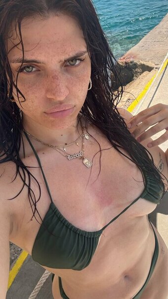Mae Muller / maemuller Nude Leaks Photo 4