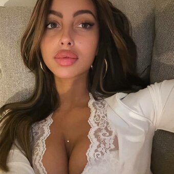 maelatib / https: Nude Leaks OnlyFans Photo 2