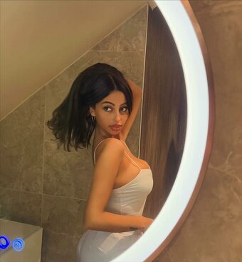 maelatib / https: Nude Leaks OnlyFans Photo 4