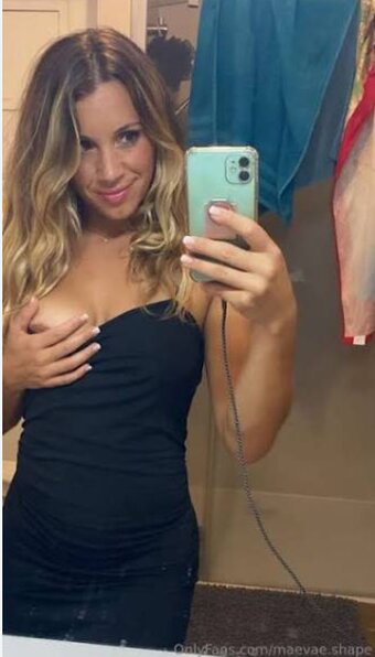 Maevae Shape Nude Leaks Photo 4