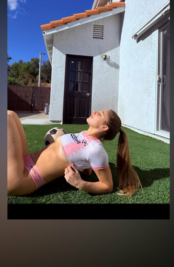 Maëvaurfrenchie / Maevaurfrenchi_ / maeva_urfrechgirl Nude Leaks OnlyFans Photo 4