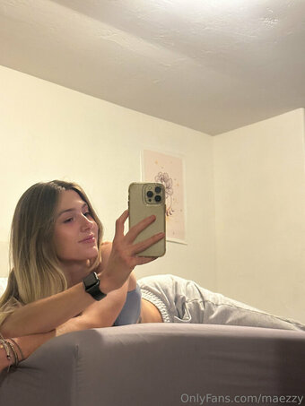 maezzy Nude Leaks Photo 29
