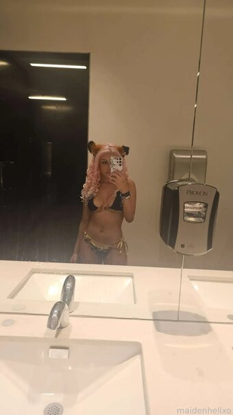 maidenhellxo Nude Leaks Photo 25