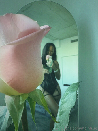 maimuse Nude Leaks Photo 21