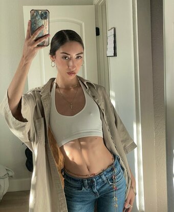 makeitraingirl / arigabii / arigabiii Nude Leaks OnlyFans Photo 2