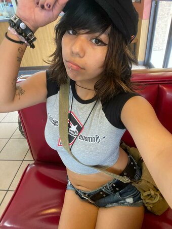 makeoutradio / makeoutradio2.0 Nude Leaks Photo 26