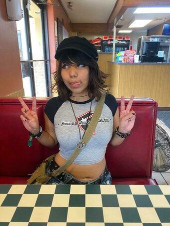 makeoutradio / makeoutradio2.0 Nude Leaks Photo 28