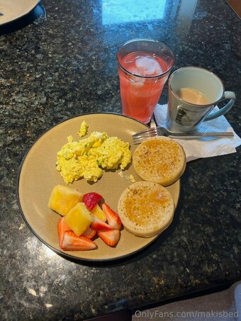 makisbed Nude Leaks Photo 2