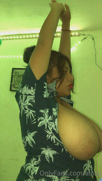 MalaSA / https: / malasaaa / soyalondras Nude Leaks OnlyFans Photo 2