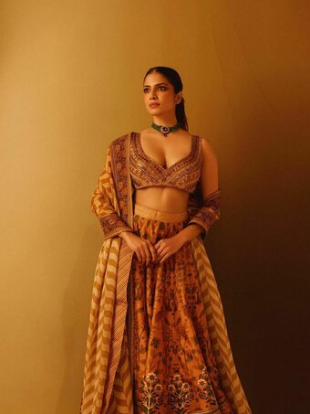 Malavika Nude Leaks Photo 10