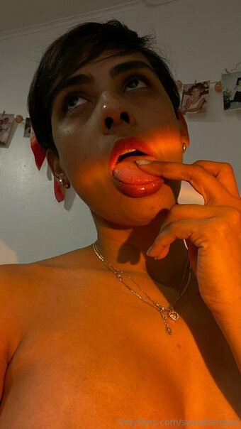 malavip Nude Leaks Photo 15