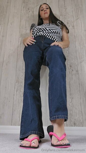 malekasmom Nude Leaks Photo 3