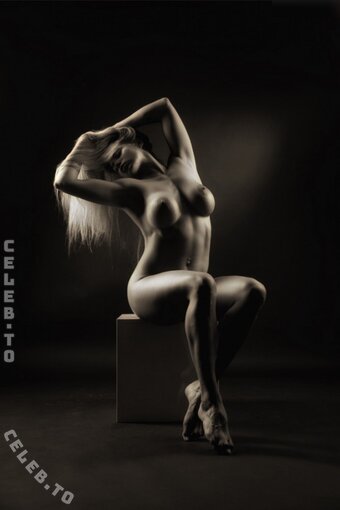 Malin Nude Leaks Photo 3