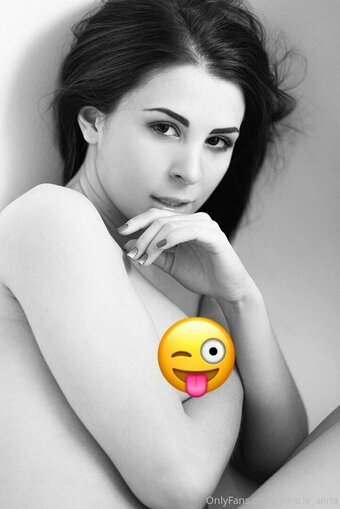 malinkasv Nude Leaks Photo 24