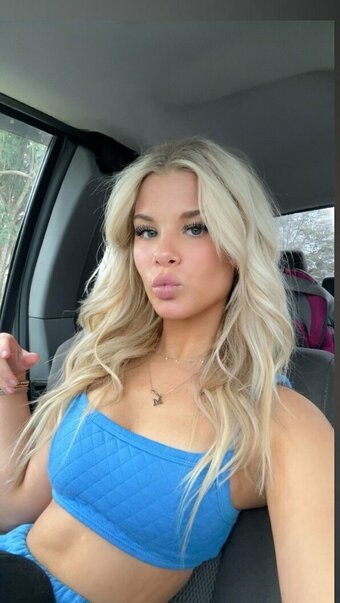 mallorybbaby / mallorybewley / mallorybewley... / malloryyelaine Nude Leaks OnlyFans Photo 1