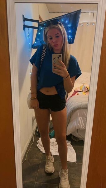 mallorybbaby / mallorybewley / mallorybewley... / malloryyelaine Nude Leaks OnlyFans Photo 12