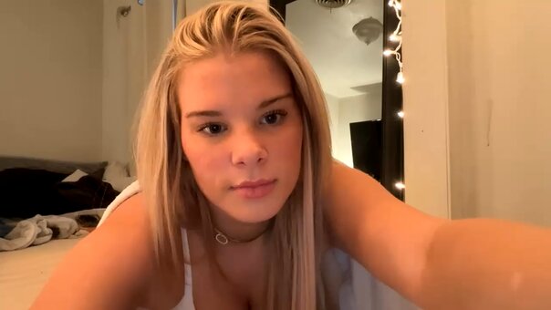 mallorybbaby / mallorybewley / mallorybewley... / malloryyelaine Nude Leaks OnlyFans Photo 14