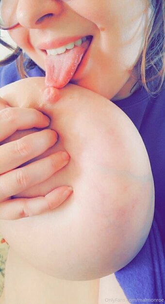 malmonroe Nude Leaks Photo 5
