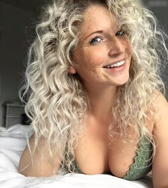 Malue Mathilde / malue_mathilde Nude Leaks Photo 13