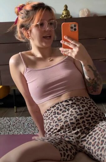 Malwanne Nude Leaks Photo 6