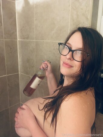 Malynne / Mal Monroe / malmonroe / malmonroe91 / monroe_mal Nude Leaks OnlyFans Photo 4