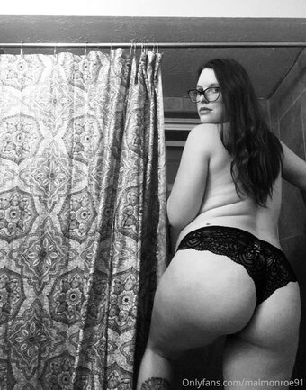 Malynne / Mal Monroe / malmonroe / malmonroe91 / monroe_mal Nude Leaks OnlyFans Photo 28