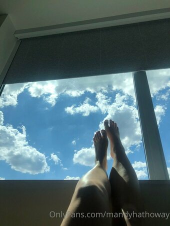 mandyhathoway Nude Leaks Photo 9