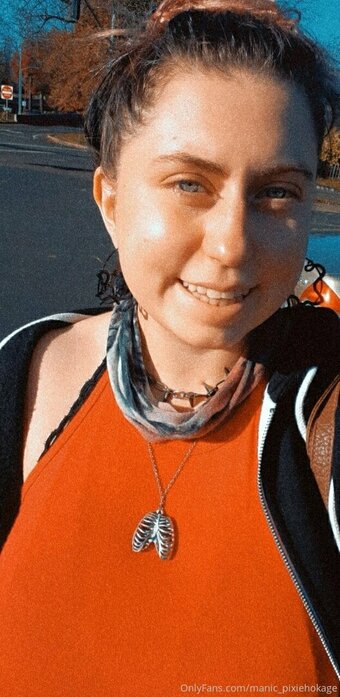 manic_pixiehokage Nude Leaks Photo 7